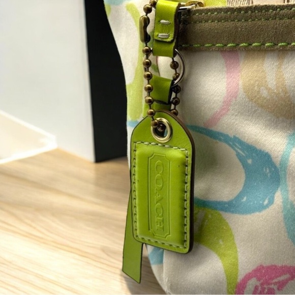 Coach Hampton Pastel Signature Scribble Hand Bag - Picture 4 of 11